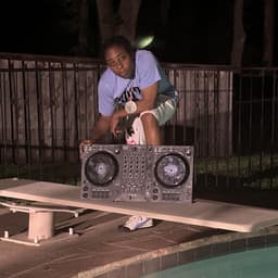 DJDOTT.